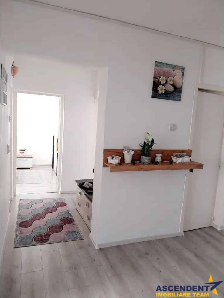 Apartament 3 camere Brasov decomandat 70mp 2 bai