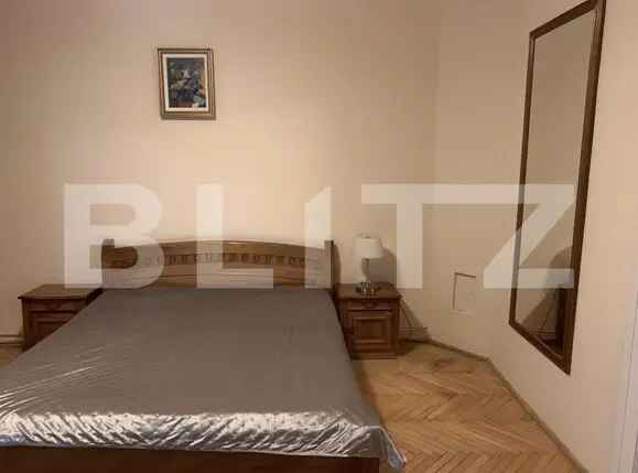 Casa 7 camere, prima inchiriere, 240mp, locuit/spatiu birouri, Piata 14 Iulie