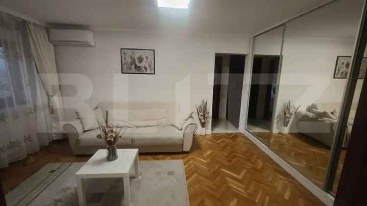 Apartament de vanzare 3 camere central, finisat si mobilat