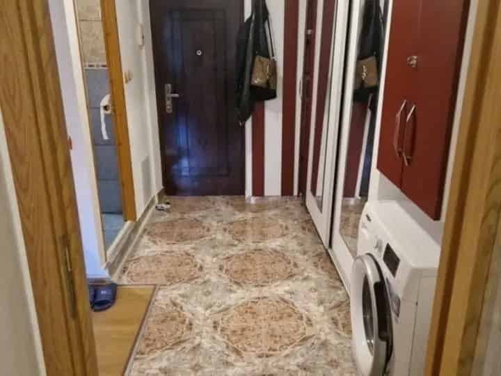 Apartament 38mp Vitan Mall Banu Udrea Parter Decomandat
