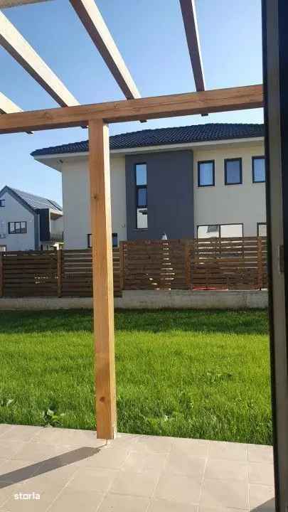 Vanzare casa tip duplex cu 4 camere in Dezmir, teren de 450 mp