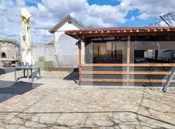 Casa P M 8 camere 288 mp teren 601 mp Craiova