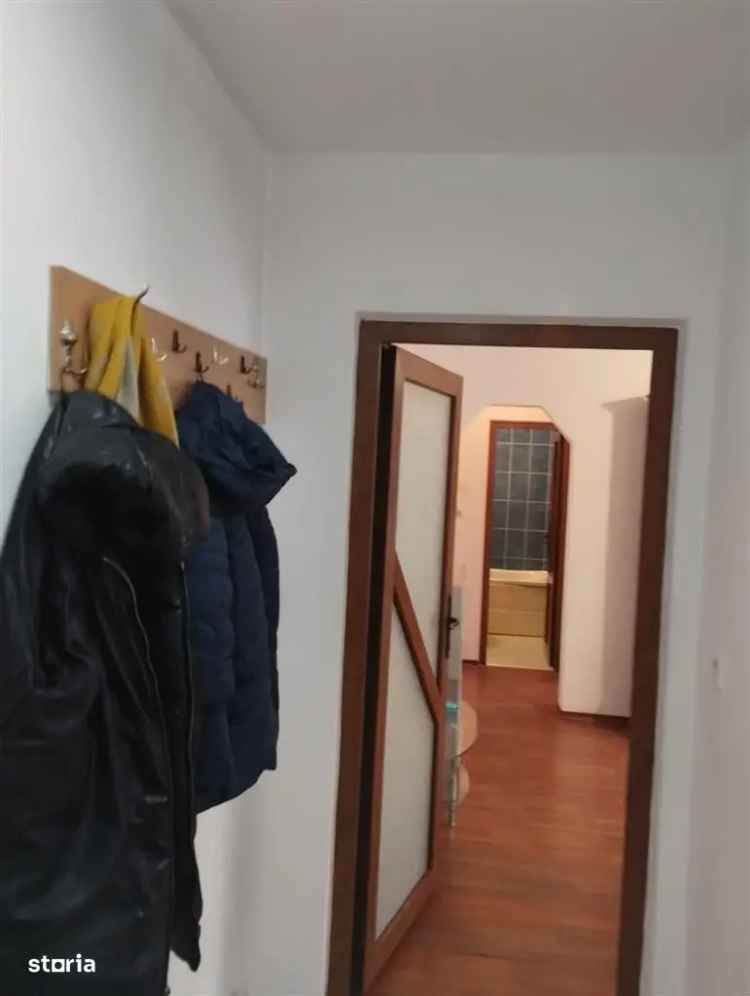 Vânzare apartament 2 camere semidecomandat etaj 2 lângă Biserica Sf Dumitru