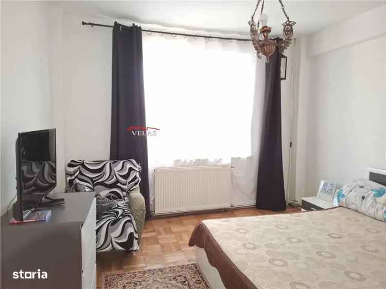 Vanzare apartament 3 camere ultracentral cu 2 balcoane