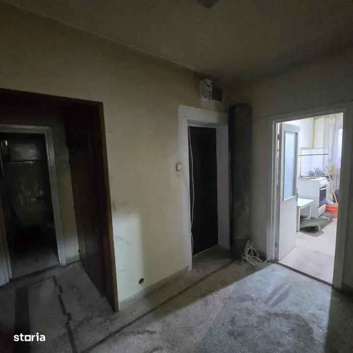 Vanzare apartament 4 camere Copou cu garaj si boxa