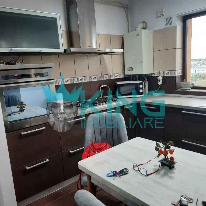 Inchiriere apartamente 3 camere Pitesti cu centrala si 2 bai