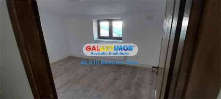 Casa 4 camere Calea Grivitei renovata 2021 curte