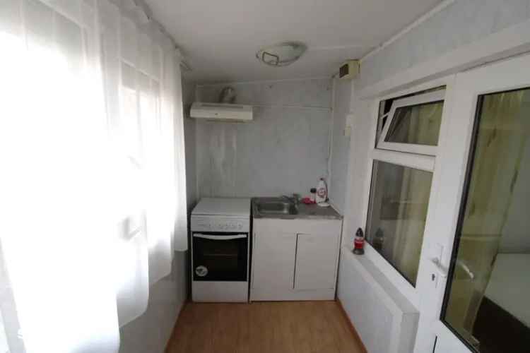 Vanzare apartamente Micro 40 cu 1 camera etaj 2 mobilat si utilat