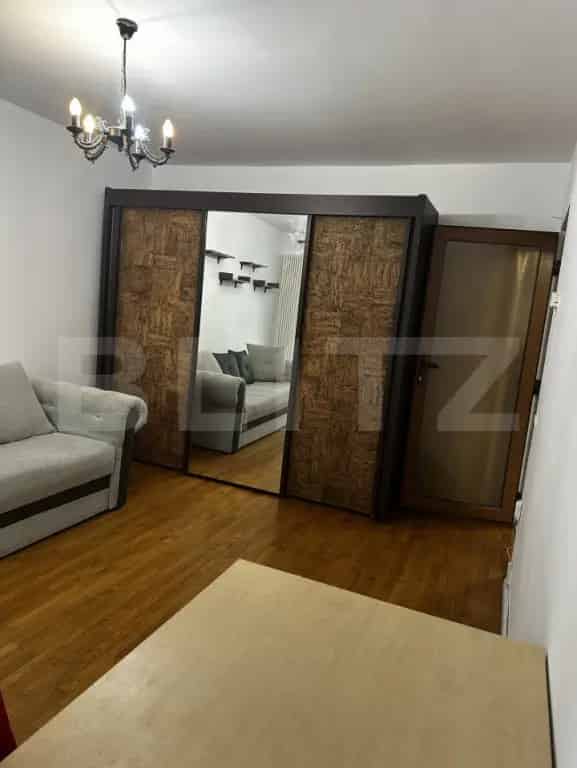 Apartament 1 Camera Floresti Porii Parcare Inclusa