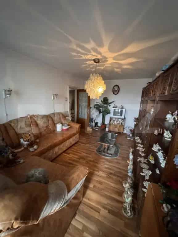 Apartament 3 camere Piata Progresului - Luminos si Spatios