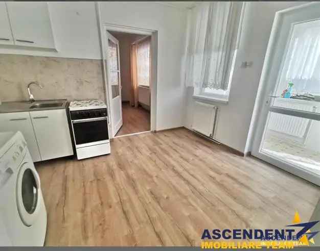 Închirieri spații comerciale cu apartamente și curte proprie în Brașov