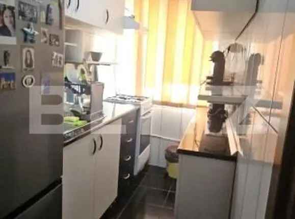 Apartament 3 camere, 48 mp utili, zona Vest