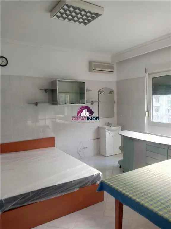 Apartament de inchiriat