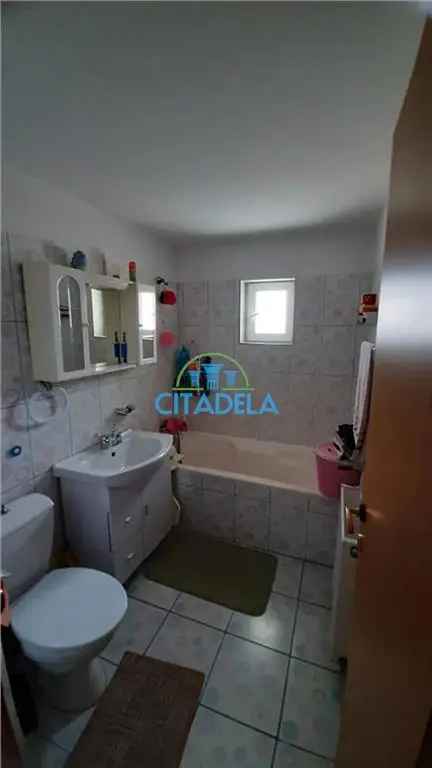 Apartament 2 camere bloc nou Cetate Piata