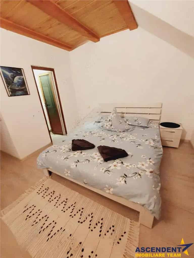 Casa Pensiune 5 Dormitoare Brasov Poiana Marului