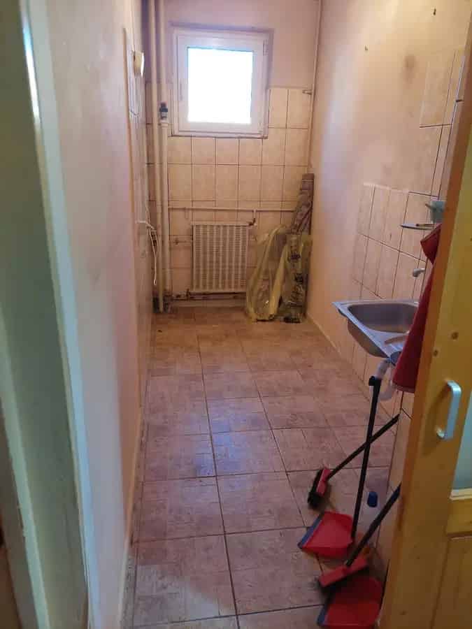Apartament 2 camere decomandat 32mp Parter 1978