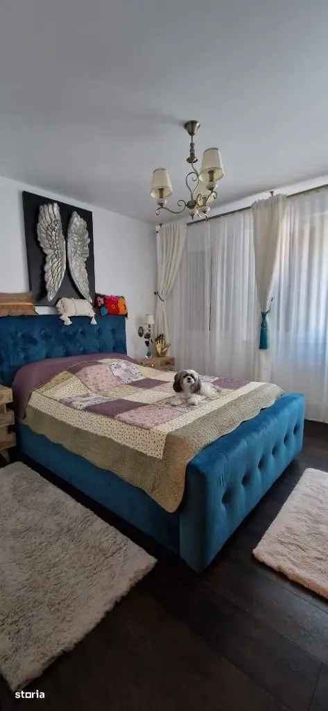 Vanzare apartament 2 camere decomandat in zona Gara cu vedere la mare