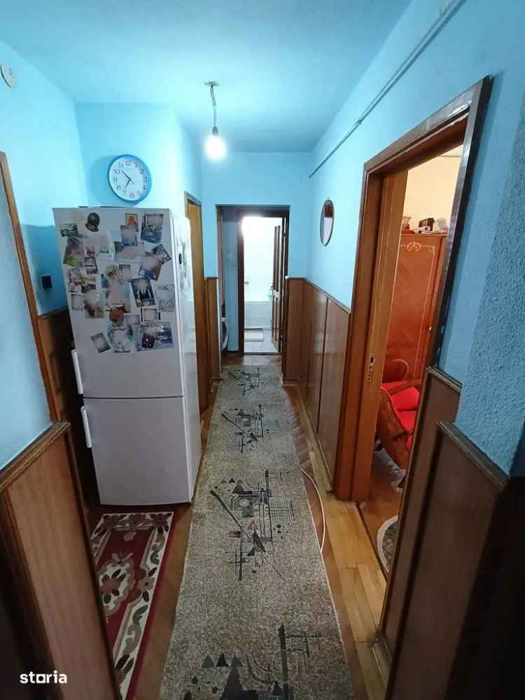 Vanzare apartamente 3 camere decomandat in Micro38 Zona Piata