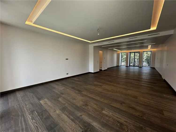 Apartament de 4 Camere pe Bulevardul Kiseleff