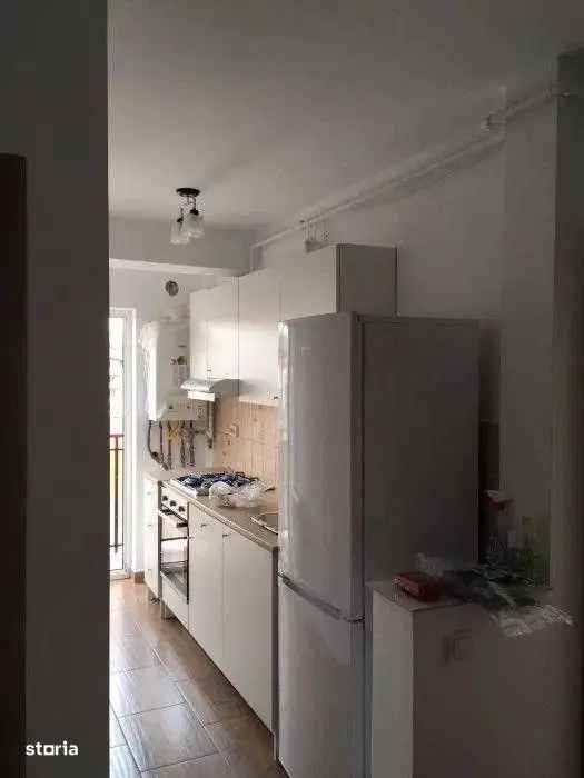 Apartament de vanzare 2 camere Floresti cu mobilare si parcaj