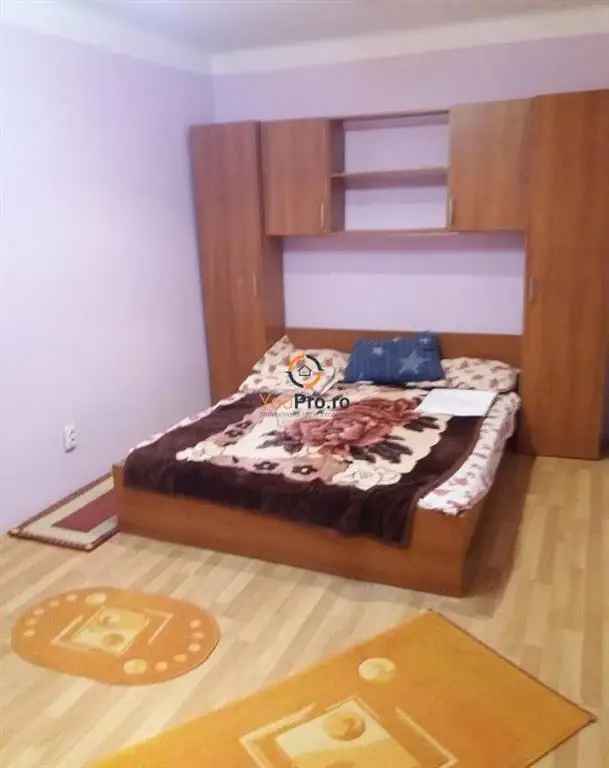 Inchiriere apartamente 3 camere centru cu loc de parcare