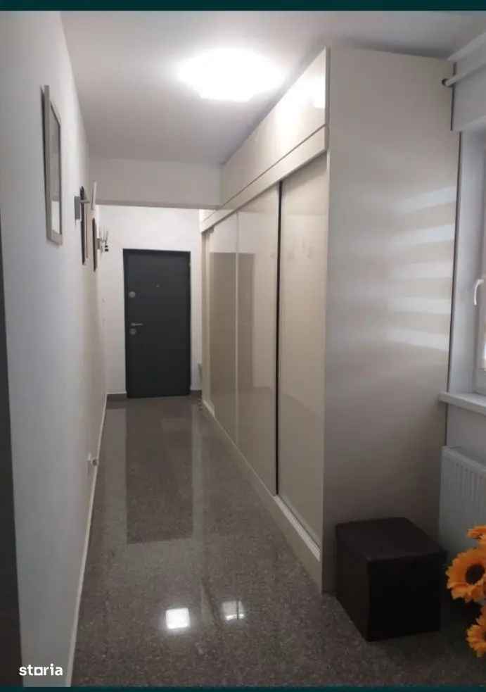 Vânzare apartamente 3 camere decomandat în Complexul Cristal Valea Rediului