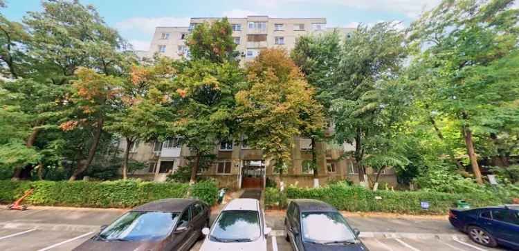 Cumpărare apartamente 3 camere în București cu balcon și lift