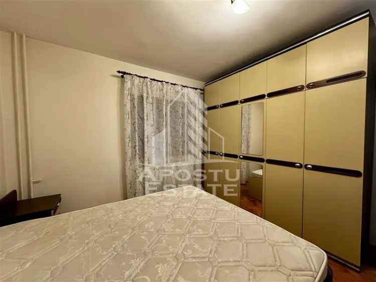 Apartament 4 camere, 2 bai, centrala proprie, situat in zona de Nord.