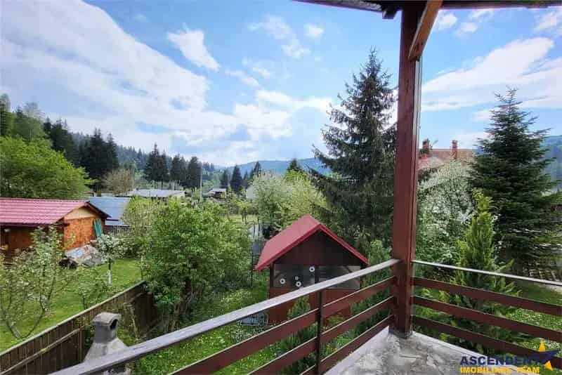 Casă de vânzare Bradet lângă Brașov 2 Băi
