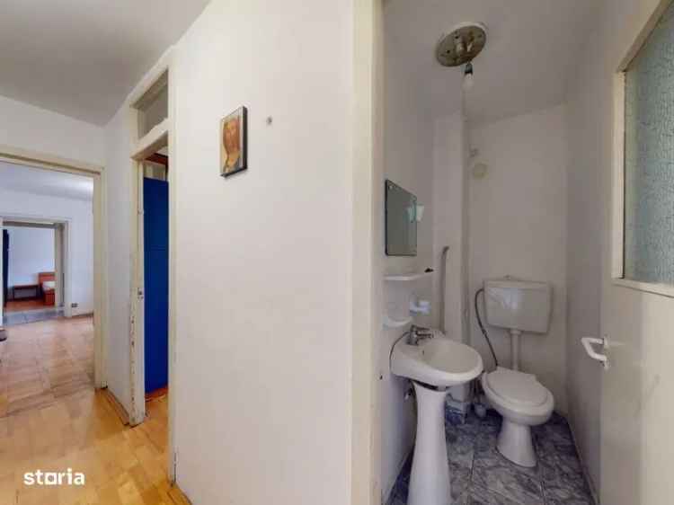 vanzare apartamente 3 camere zona Lipovei renovare necesara