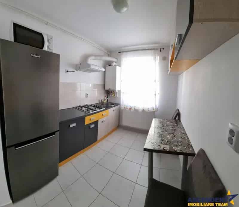 Garsoniera 32mp Balcon Boxa Loc Parcare Etaj 1