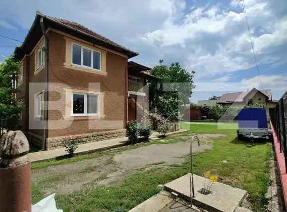 Casa cu 2 apartamente 164 mp utili, teren 525 mp, Sannicoara zona exceptionala