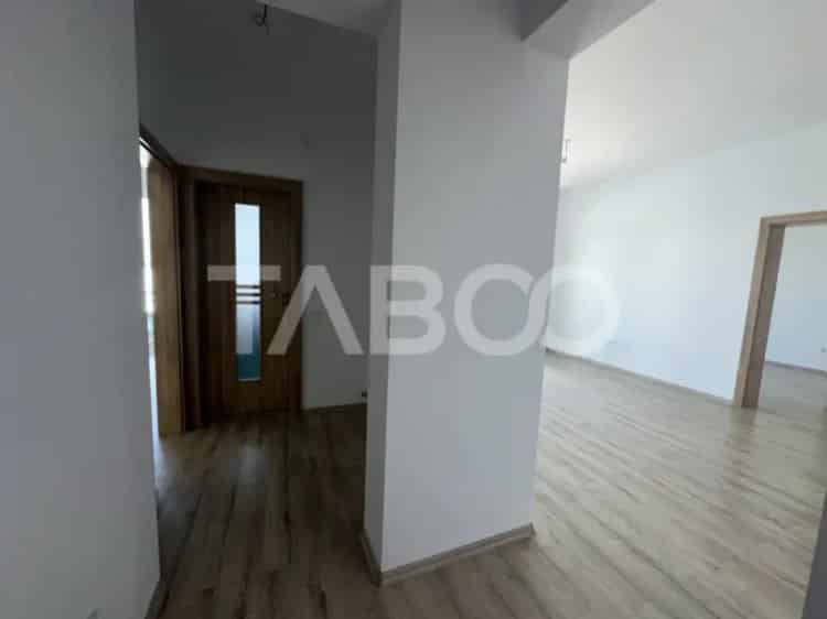 Vanzare apartament 3 camere Sibiu Arhitectilor cu balcon si loc de parcare