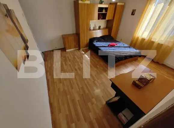 Apartament 4 camere, semidecomandat, Hidrocentralei