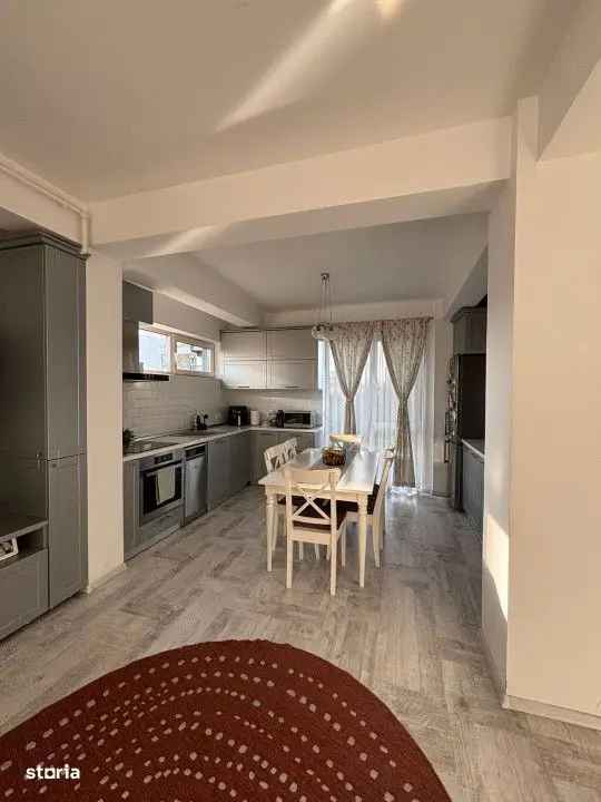 Apartament De Vânzare in Florești