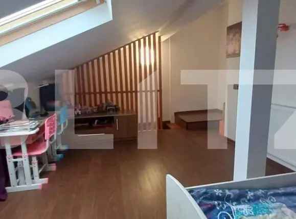 Apartament 2 camere, zona Decebal , cu scara interioara