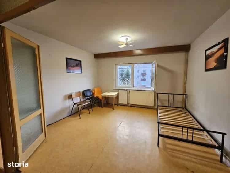 Apartament 3 camere Eminescu decomandat ideal familii