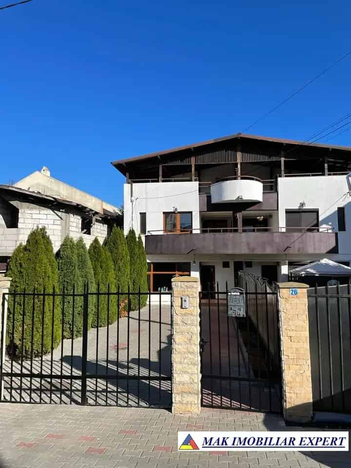 Vilă 6 Camere Ovidiu Sud Familie