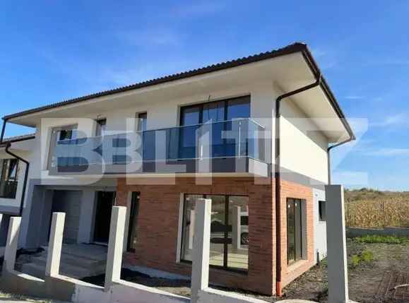 Duplex 4 camere,120 mp utili + 300 mp teren, in localitatea Chinteni