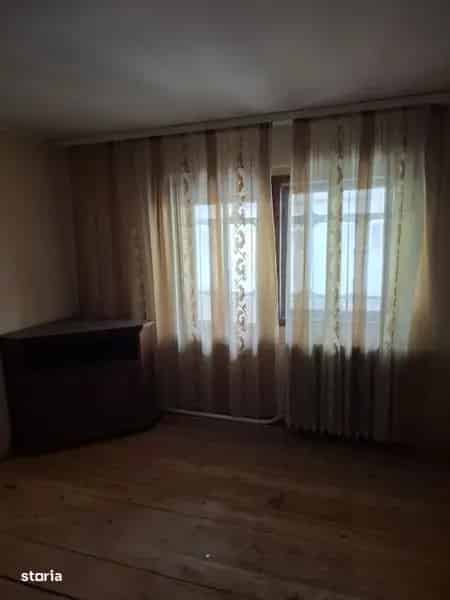 Vând apartament cu 2 camere
