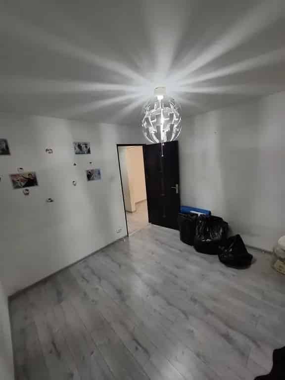 Apartament 3 Camere Brancoveanu Familie Zona Linistita