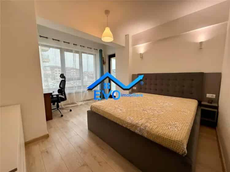 Apartament de vanzare 3 camere cu loc de parcare Valea Lupului