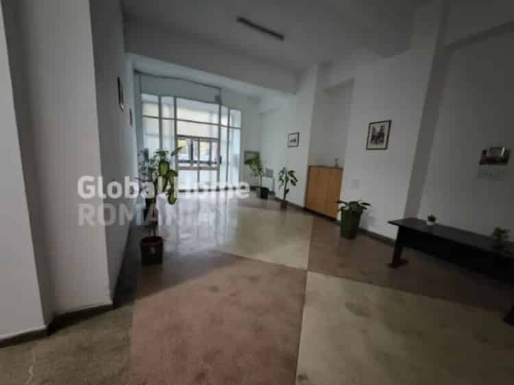 Apartament 3 Camere Bd Unirii Renovari Familie Investitie