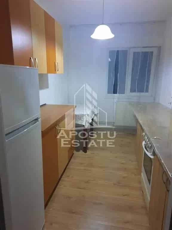 Apartament 3 camere, decomandat, renovat, centrala , Andrei Saguna.