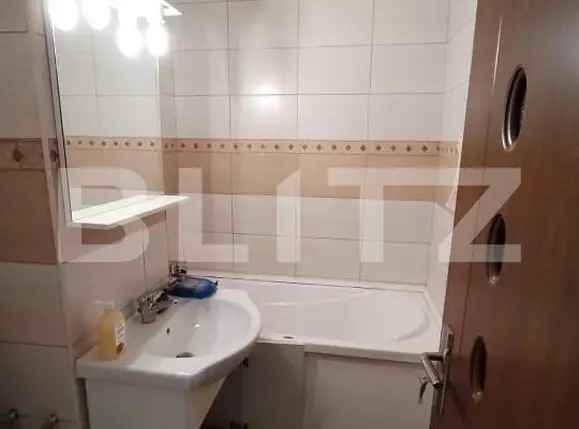 Apartament 3 camere,52 mp utili, pod Narcisa 50500 euro