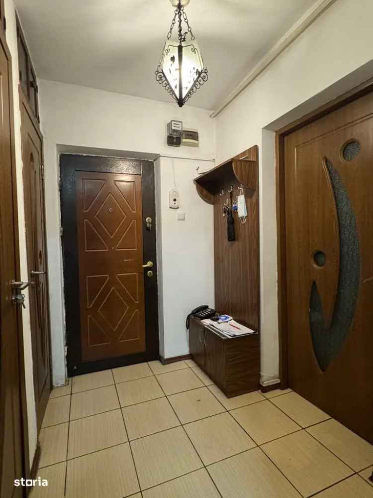 Vanzare apartamente 2 camere Calea Mosilor semidecomandat