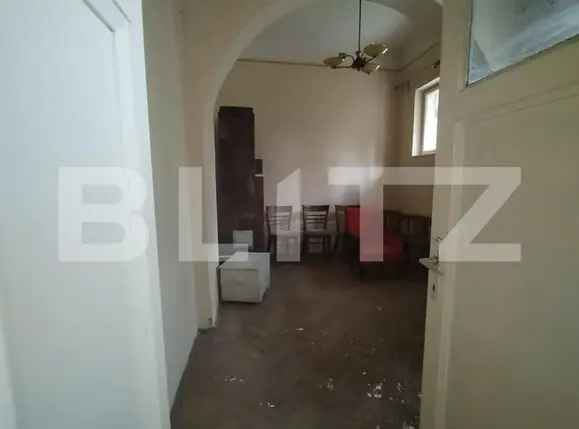 Apartament 4 camere, parter, pivnita si garaj langa Vila Tosca 92000 euro