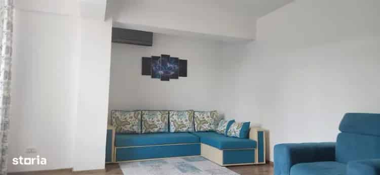 Apartament 3 camere decomandat bucium spatiuos ideal pentru investitie