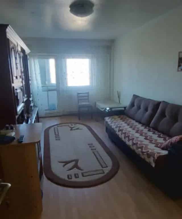 Apartament 2 camere decomandat INEL I