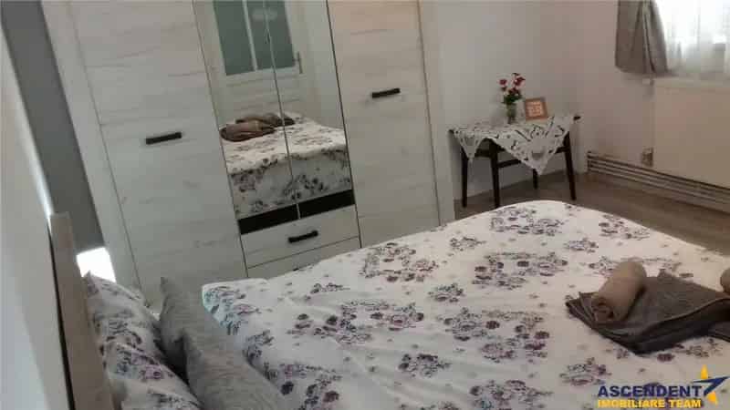Apartament Casa Grivitei Brasov Demisol Mobilat Wifi Smart TV
